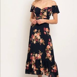 ⭐️NWT Last 1⭐️OFF Shoulder Floral Maxi Dress
